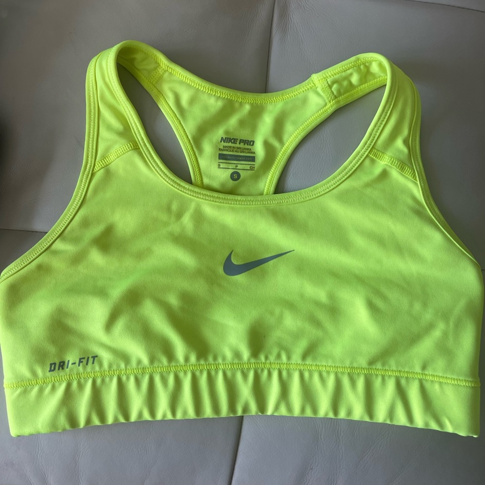NIKE SPORTS BRA